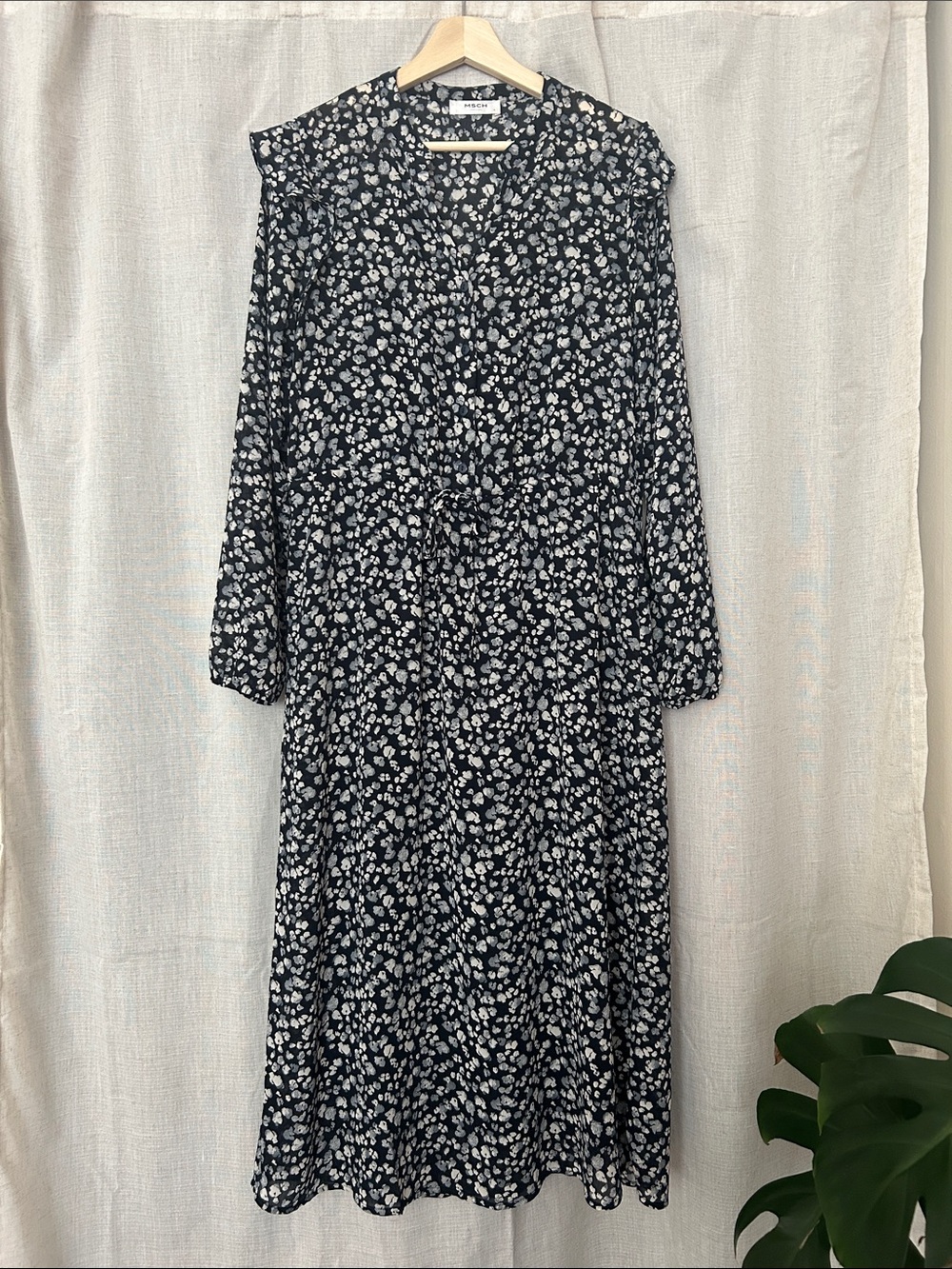 Long Sleeve Floral Midi Dress with Tie-Waist - Navy/White